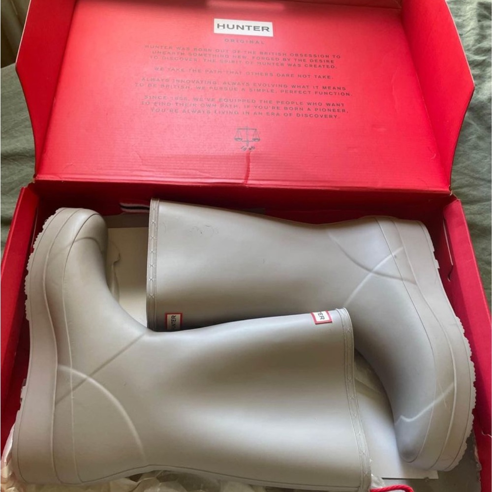Women’s Size 11 Gray Hunter Boots - Platform - NEW